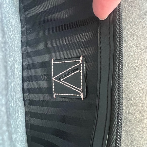 Victoria’s Secret Gray Quilted Women's Wallet - Picture 6 of 9